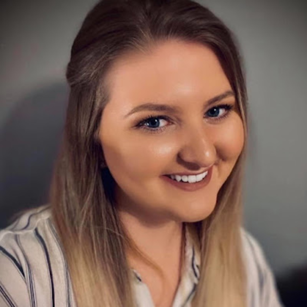 Meet your Posher, Hannah